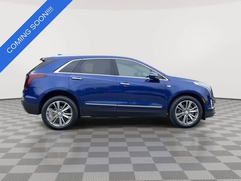 Used 2025 Cadillac XT5 Premium Luxury w/ LPO, Floor Liner Package AWD/4WD image 9
