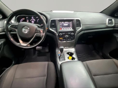 Used 2020 Jeep Grand Cherokee Laredo AWD/4WD image 7