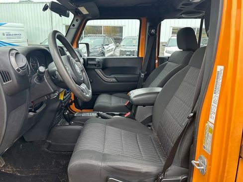 Used 2012 Jeep Wrangler Unlimited Sport AWD/4WD image 5