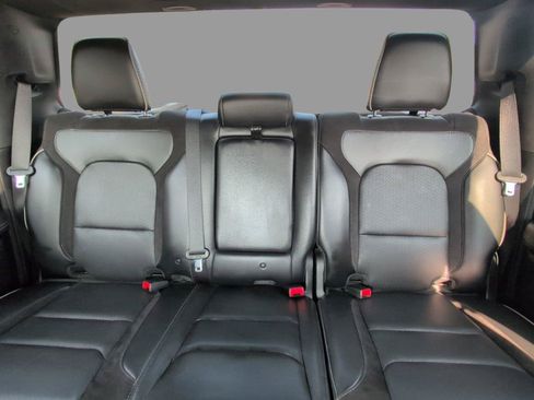 Used 2024 RAM 1500 Laramie RWD image 32
