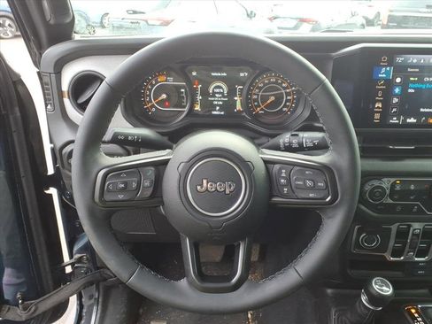 Used 2025 Jeep Wrangler Sport S image 20