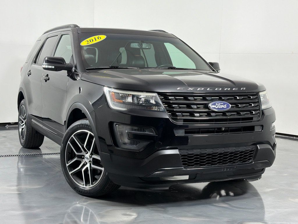 Used 2016 Ford Explorer Sport w/ Equipment Group 401A AWD/4WD image 2