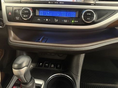 Used 2019 Toyota Highlander Limited image 43