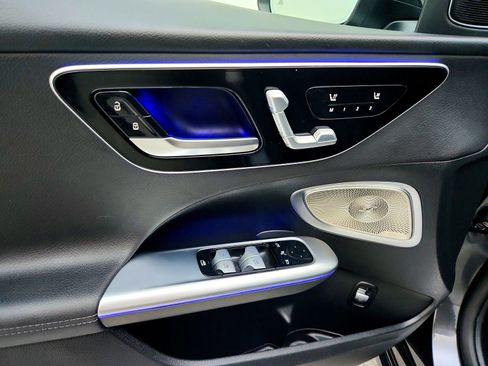 Used 2025 Mercedes-Benz C 300 Sedan image 24