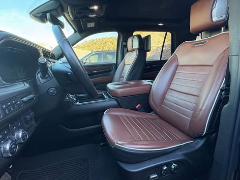 Used 2024 GMC Yukon Denali Ultimate image 4