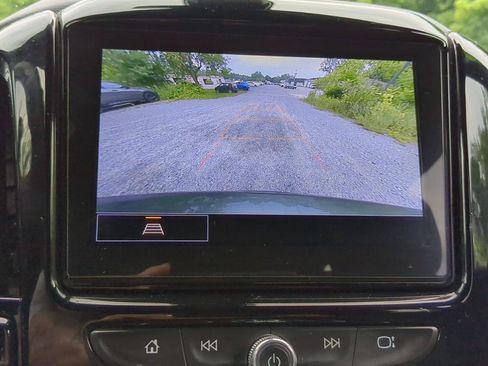 Used 2023 Chevrolet Traverse LT AWD/4WD image 15