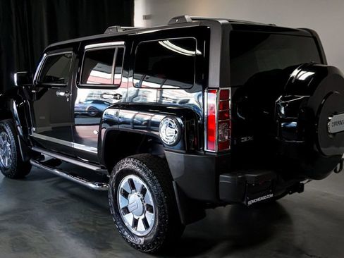 Used 2009 HUMMER H3 Alpha image 40