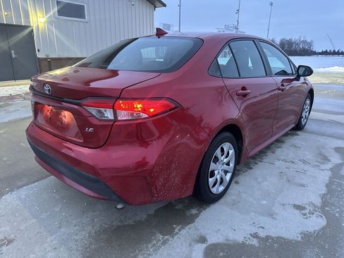 Used 2021 Toyota Corolla LE image 27