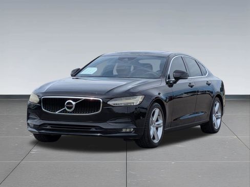 Used 2017 Volvo S90 T5 Momentum w/ Convenience Package FWD image 9