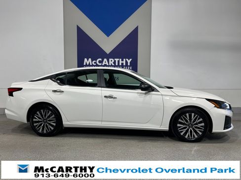 Used 2025 Nissan Altima 2.5 SV image 4