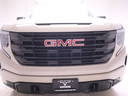 New 2026 GMC Sierra 1500 Pro w/ Graphite Edition image 8