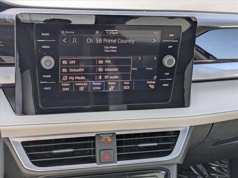 New 2025 Volkswagen Taos SEL image 14