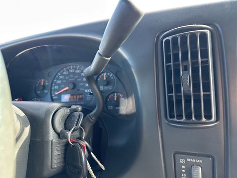 Used 1999 GMC Savana 1500 image 71