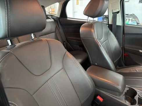 Used 2014 Ford Focus SE w/ Equipment Group 201A FWD image 26