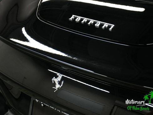 Used 2024 Ferrari Roma Spider RWD image 18