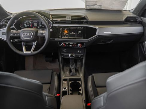 Certified 2025 Audi Q3 2.0T Premium w/ Convenience Package image 20