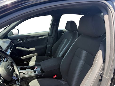 Used 2025 Honda Civic Sport image 10