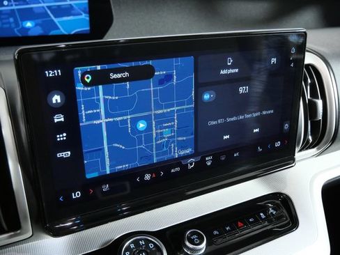 Certified 2025 Ford Expedition Active AWD/4WD image 21
