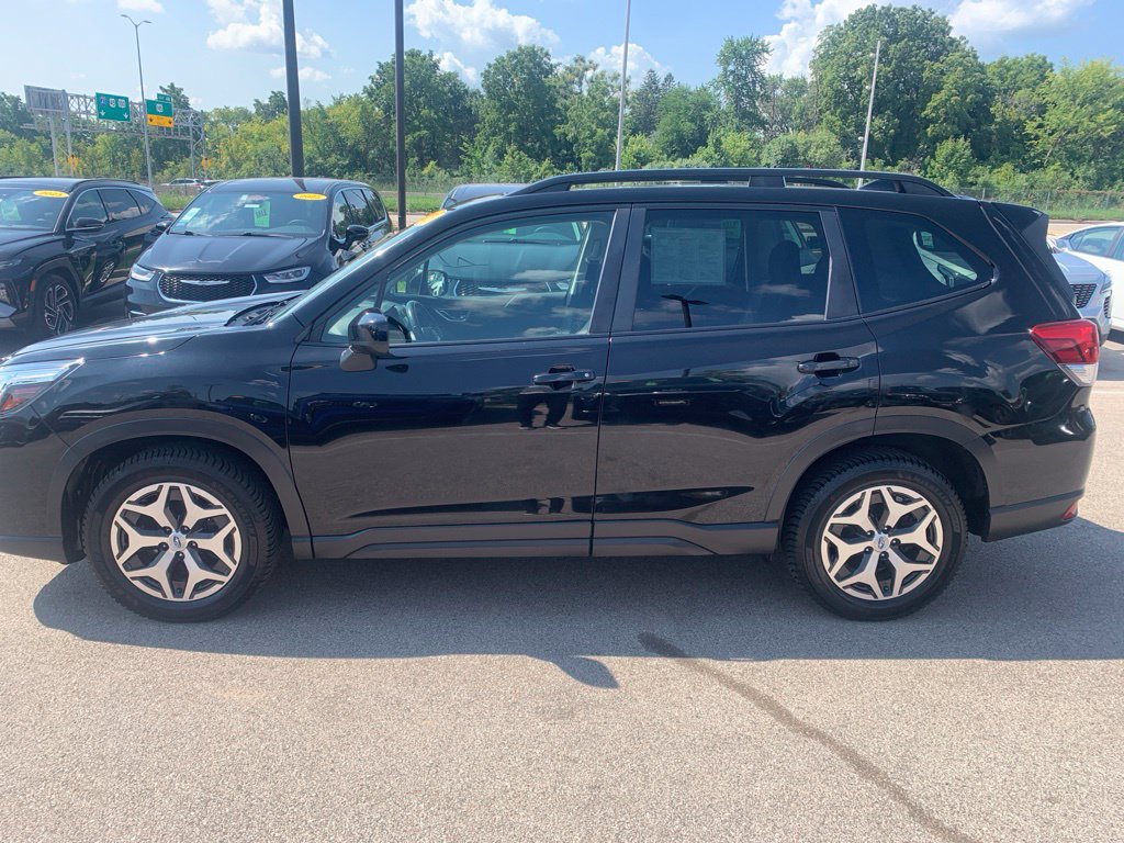 Used 2020 Subaru Forester Premium AWD/4WD image 2