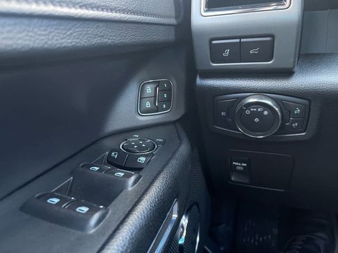 Used 2021 Ford Expedition Max XLT image 26