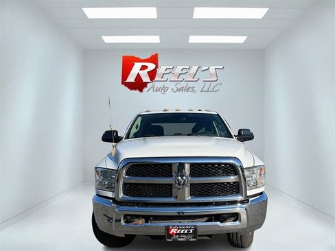 Used 2017 RAM 2500 Tradesman w/ Chrome Appearance Group AWD/4WD image 2