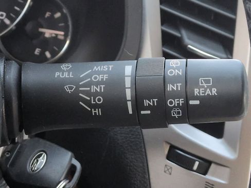 Used 2012 Subaru Outback 3.6R Limited image 28