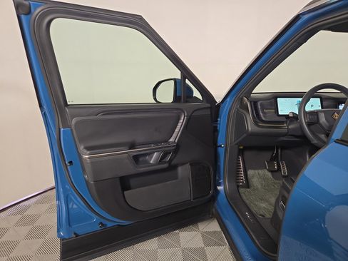 Used 2024 Rivian R1S Adventure image 16