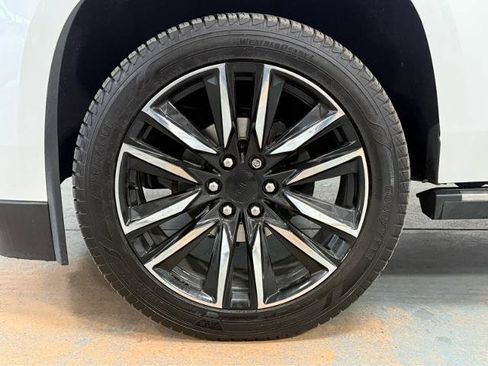 Used 2020 Cadillac Escalade Premium Luxury AWD/4WD image 9