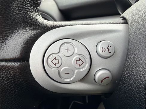 Used 2010 MINI Cooper Hardtop image 16