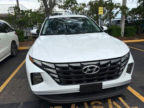 Used 2022 Hyundai Tucson SEL AWD/4WD image 3