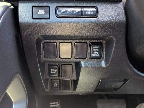 Used 2024 Nissan Frontier SV RWD image 20