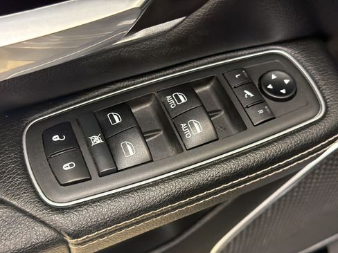 Used 2019 RAM 1500 Laramie w/ Sport Appearance Package AWD/4WD image 26
