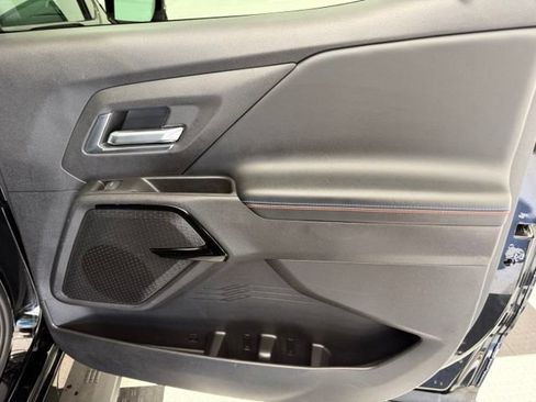 Used 2025 Chevrolet Silverado EV RST AWD/4WD image 27
