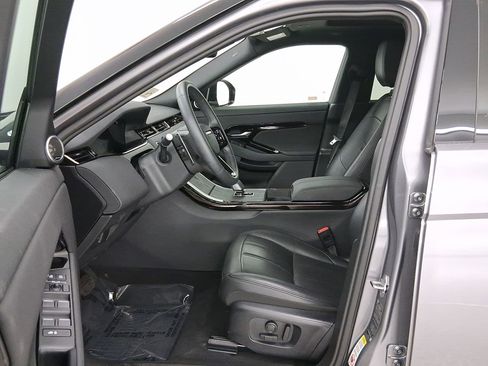 Used 2025 Land Rover Range Rover Evoque S image 5