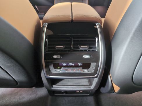 Used 2026 BMW X5 sDrive40i w/ Premium Package image 29