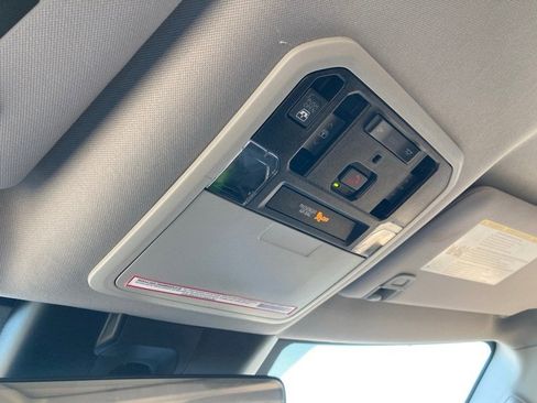 Used 2023 Toyota Tundra Limited image 28