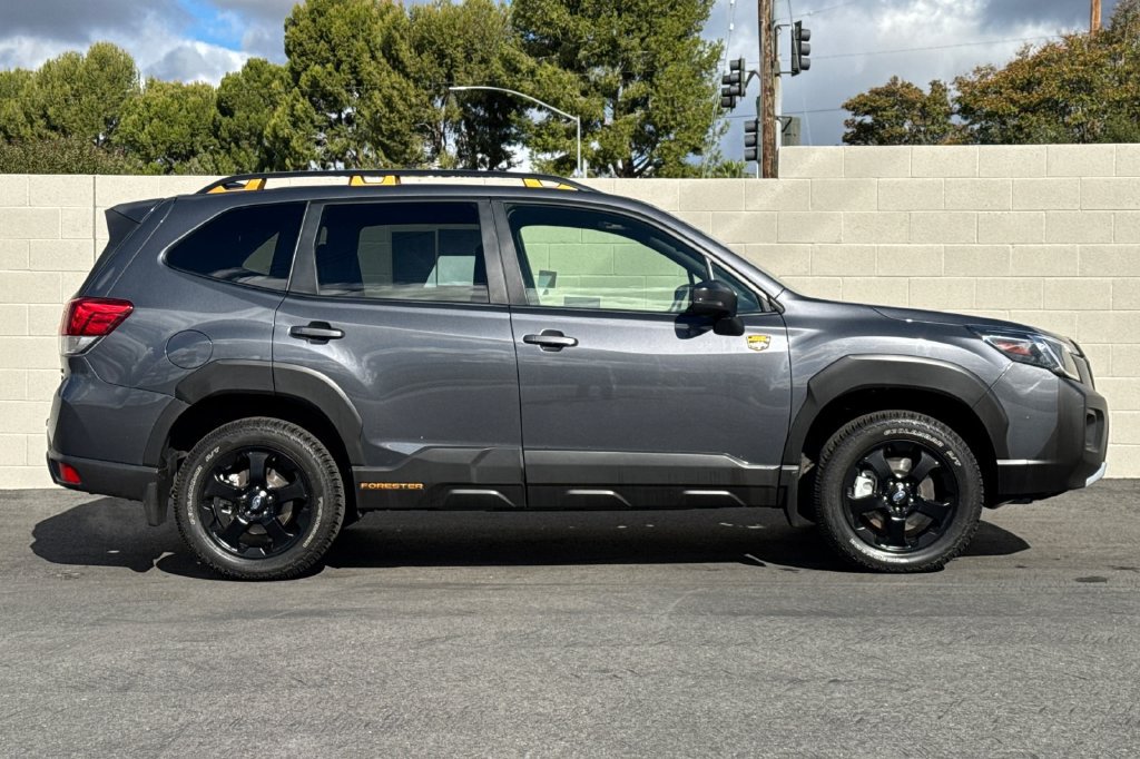 Used 2025 Subaru Forester Wilderness AWD/4WD image 9