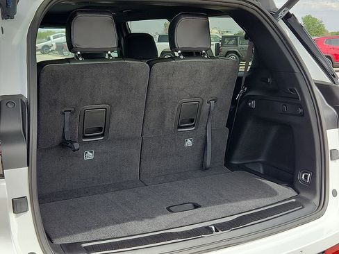 New 2026 Jeep Grand Cherokee L Limited RWD image 12