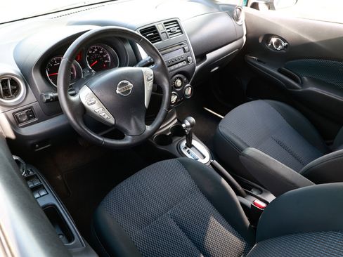 Used 2014 Nissan Versa Note SV image 4