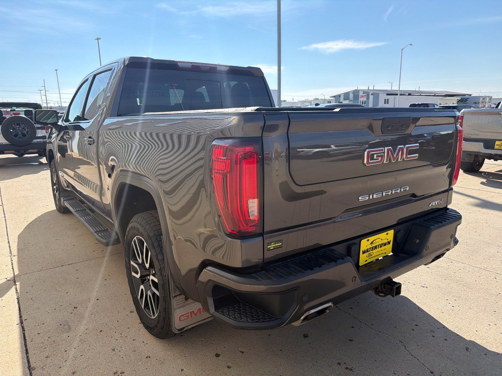 Used 2020 GMC Sierra 1500 AT4 w/ AT4 Premium Package AWD/4WD image 5