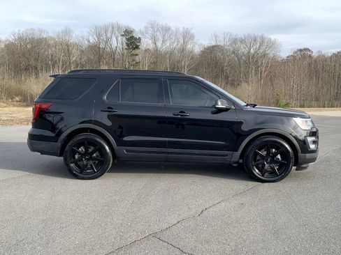 Used 2017 Ford Explorer Sport w/ Equipment Group 401A image 8