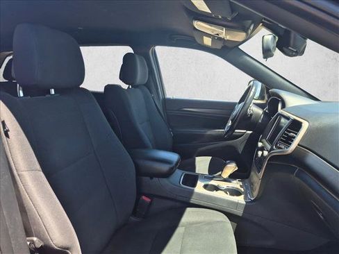 Used 2016 Jeep Grand Cherokee Laredo RWD image 26
