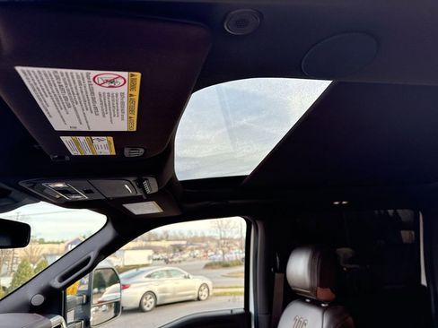 Used 2025 Ford F250 King Ranch w/ Chrome Package image 18