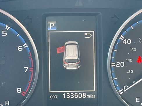 Used 2017 Toyota RAV4 XLE image 9