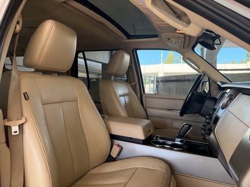 Used 2015 Ford Expedition EL Limited w/ Equipment Group 301A AWD/4WD image 21