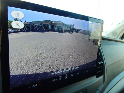 Used 2022 Ford Transit 350 XLT image 22