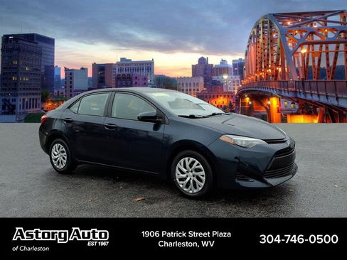 Used 2018 Toyota Corolla LE image 1