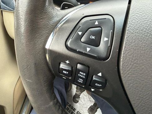 Used 2014 Lincoln MKS AWD w/ Equipment Group 101A image 19