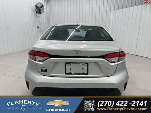 Used 2020 Toyota Corolla LE image 4