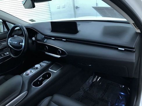 Used 2023 Genesis GV70 2.5T w/ Select Package image 25